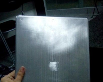 微博有人曝光疑似iPad Pro谍照 真实性未知